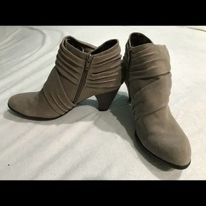 Andrew Geller booties